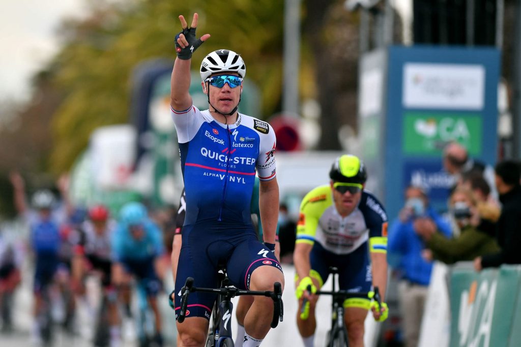 Fabio Jakobsen gana la primera etapa de la Volta ao Algarve