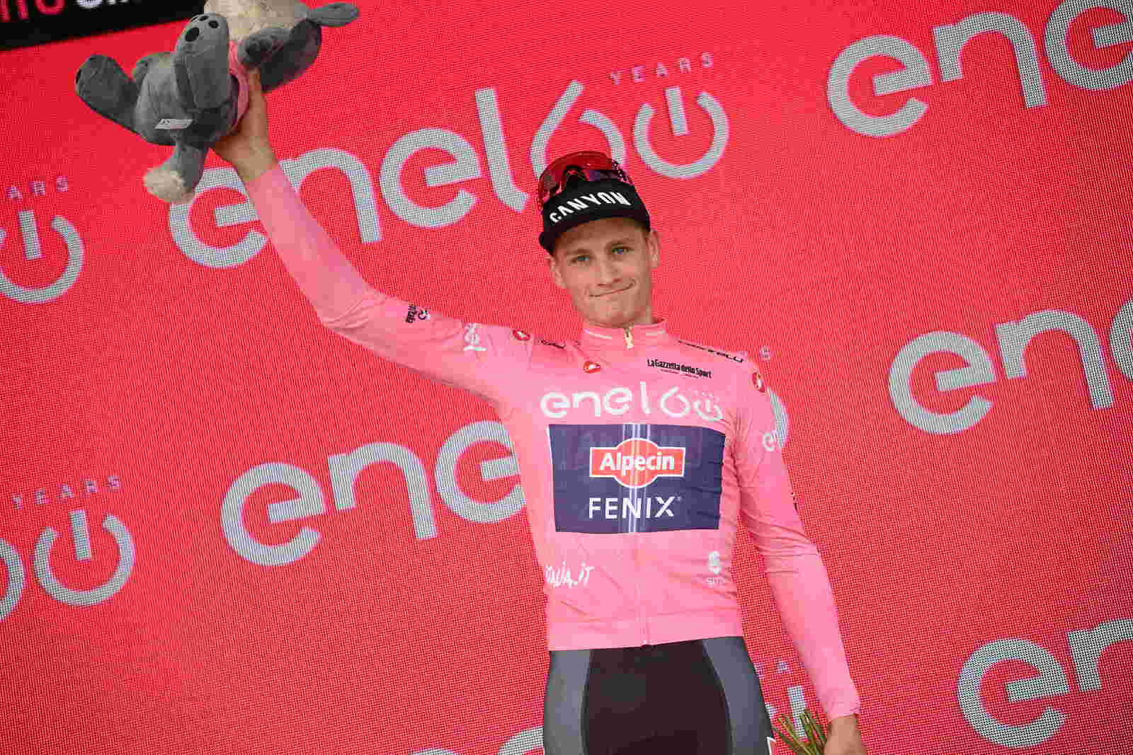 Van der Poel Lider Giro 2022